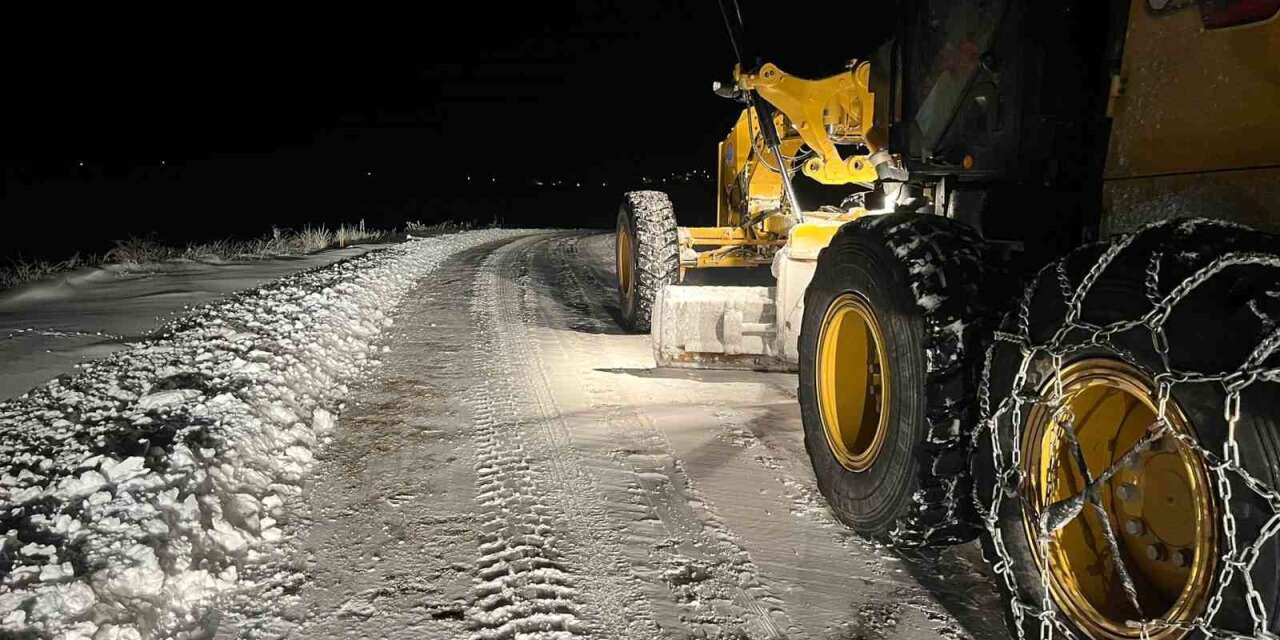Kardan dolayı kapanan yollar açıldı