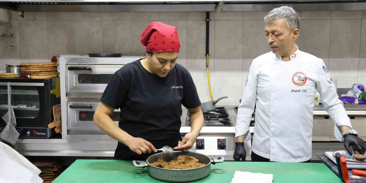 Kırşehir’de soğuk havalara karşı asırlık lezzet: "Ahi helvası"