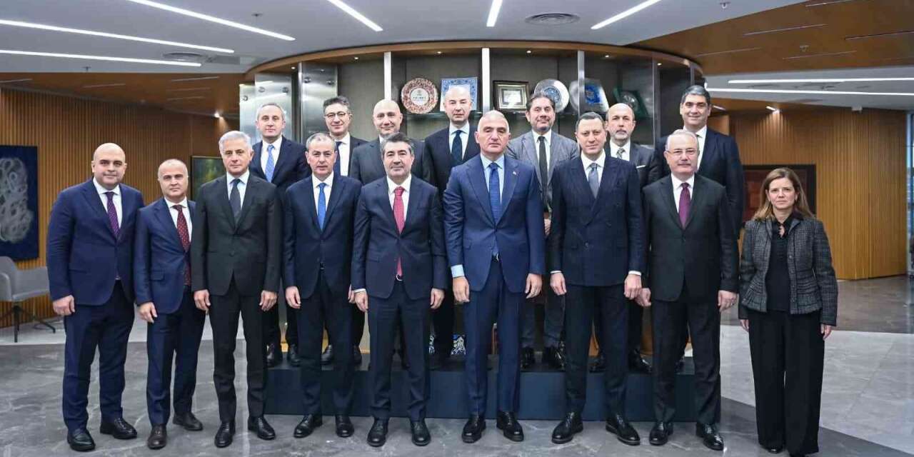 Bakan Ersoy: “Krizlere rağmen turizmde güçlü performans veriyoruz”