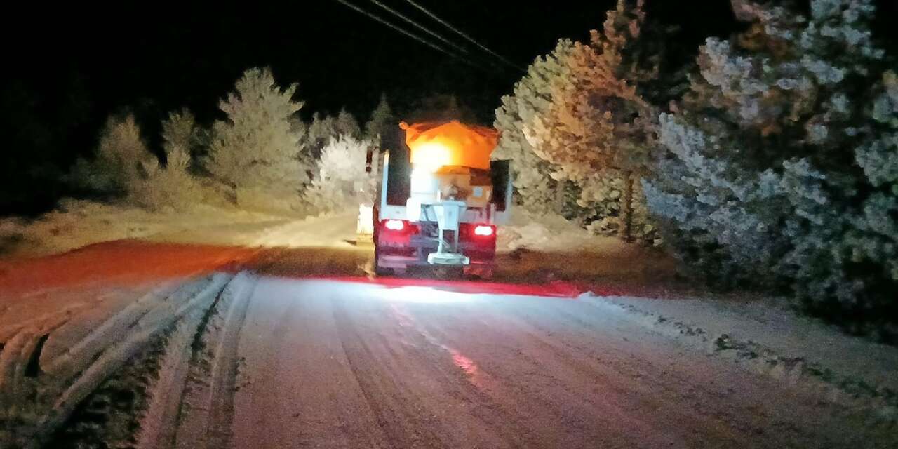 Kırıkkale’de köy yollarında karla hummalı mücadele