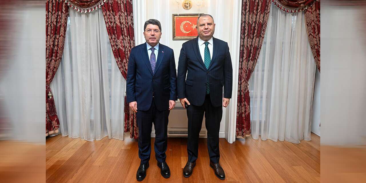 Milletvekili Öztürk’ten Adalet Bakanı Yılmaz Tunç’a ziyaret