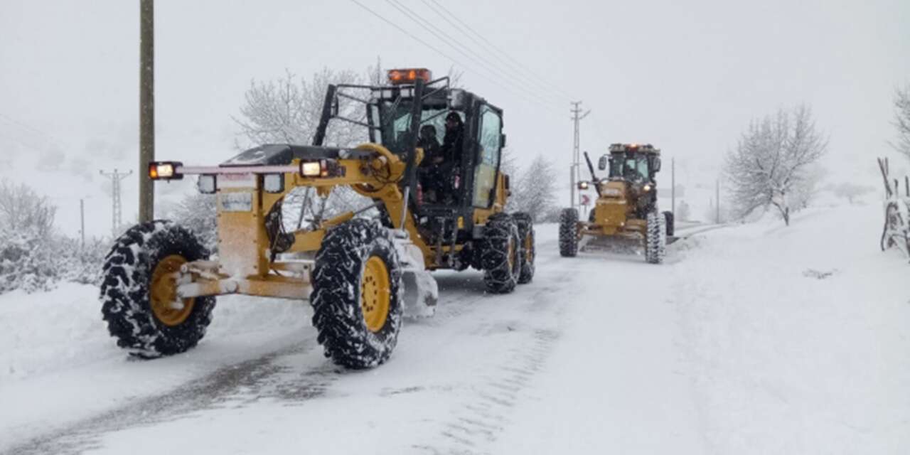 Kırıkkale’nin köylerinde kar mesaisi devam ediyor