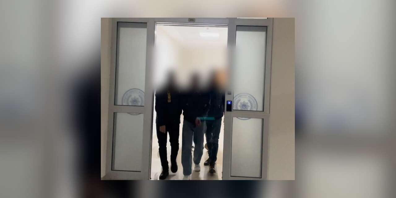 Telefonlara yükledikleri zararlı yazılımlarla vatandaşların hesaplarını boşaltanlar yakalandı