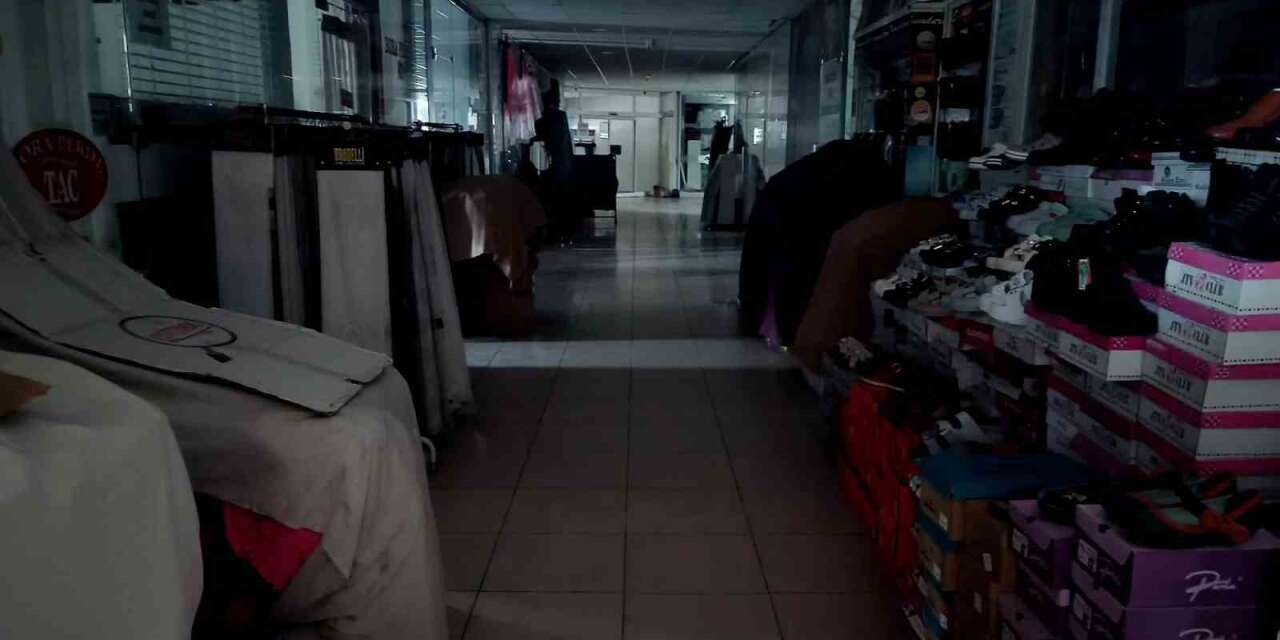 Tarihi Ahi Çarşısı karanlığa gömüldü