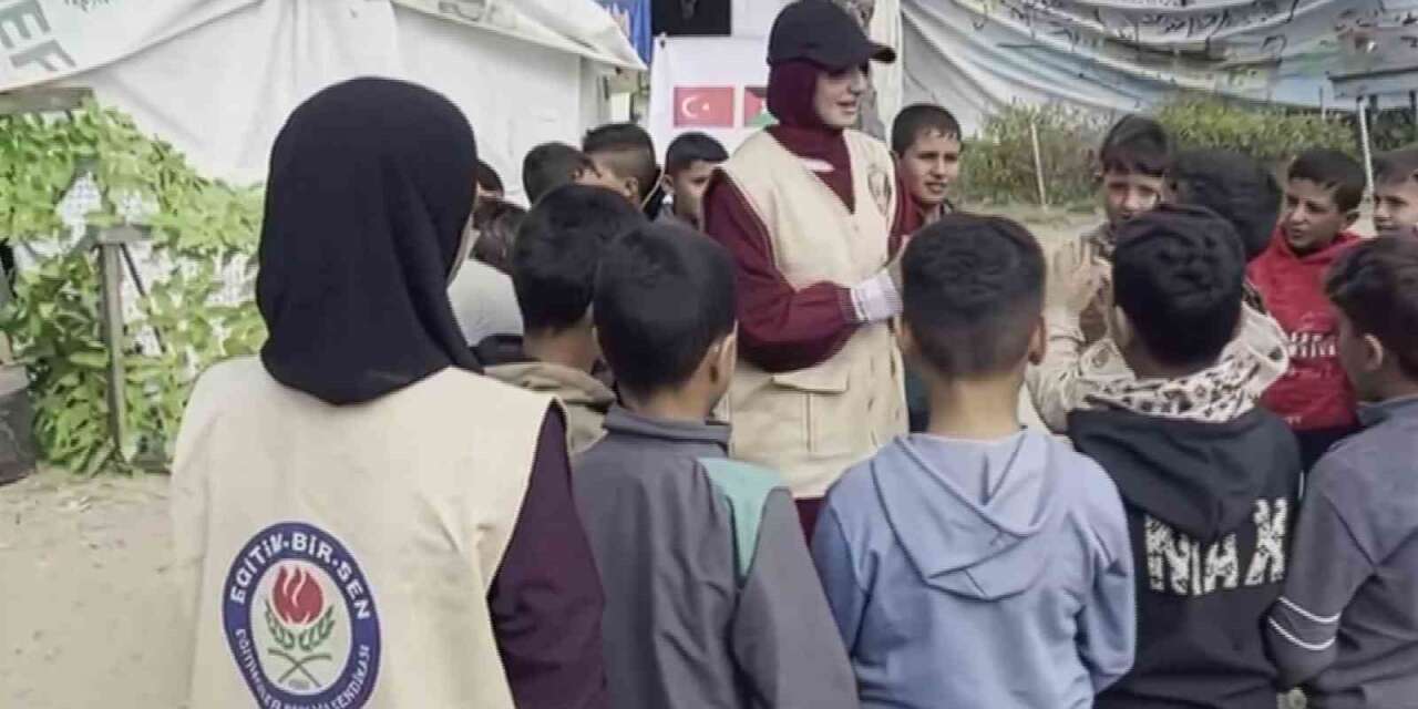 Eğitim-Bir-Sen, kurduğu "Akif İnan Eğitim Çadırı" ile Gazze’ye desteğini destek oluyor