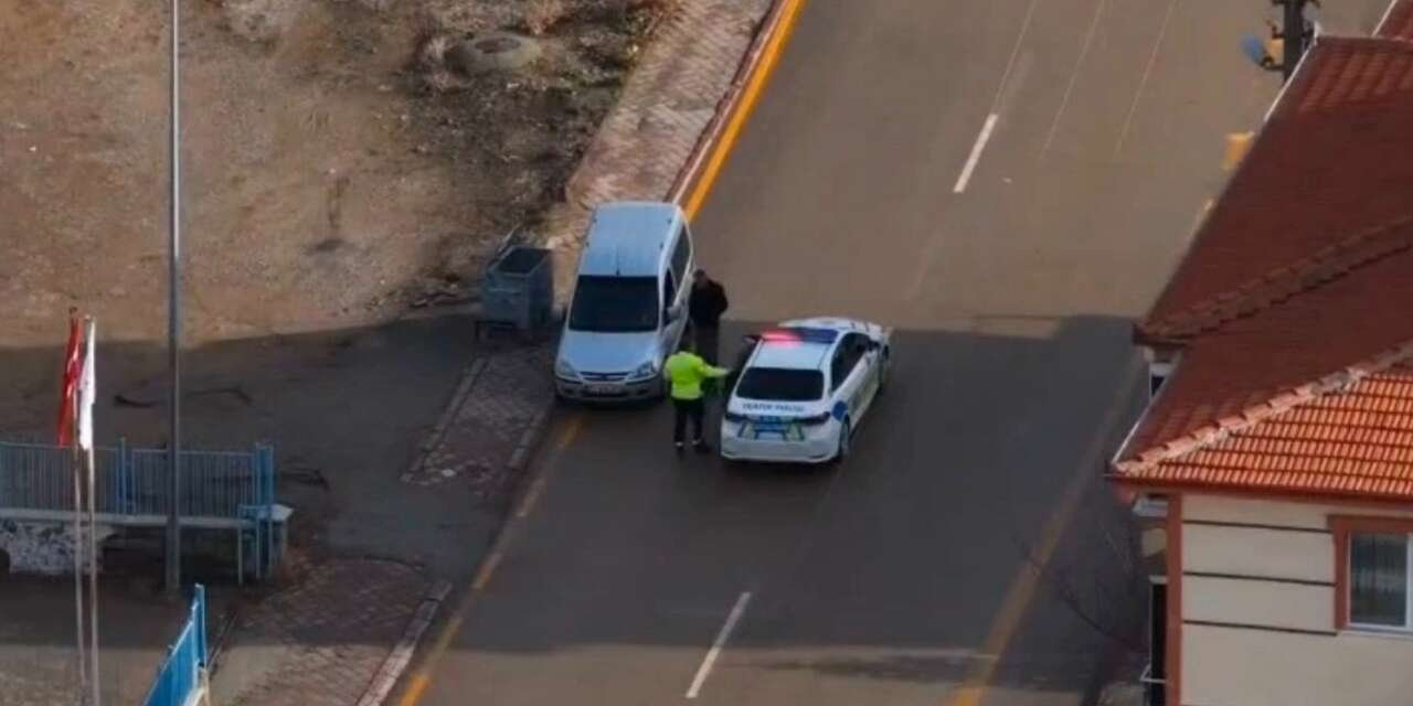 Trafik uygulamasından kaçtı, havadan yakalandı!