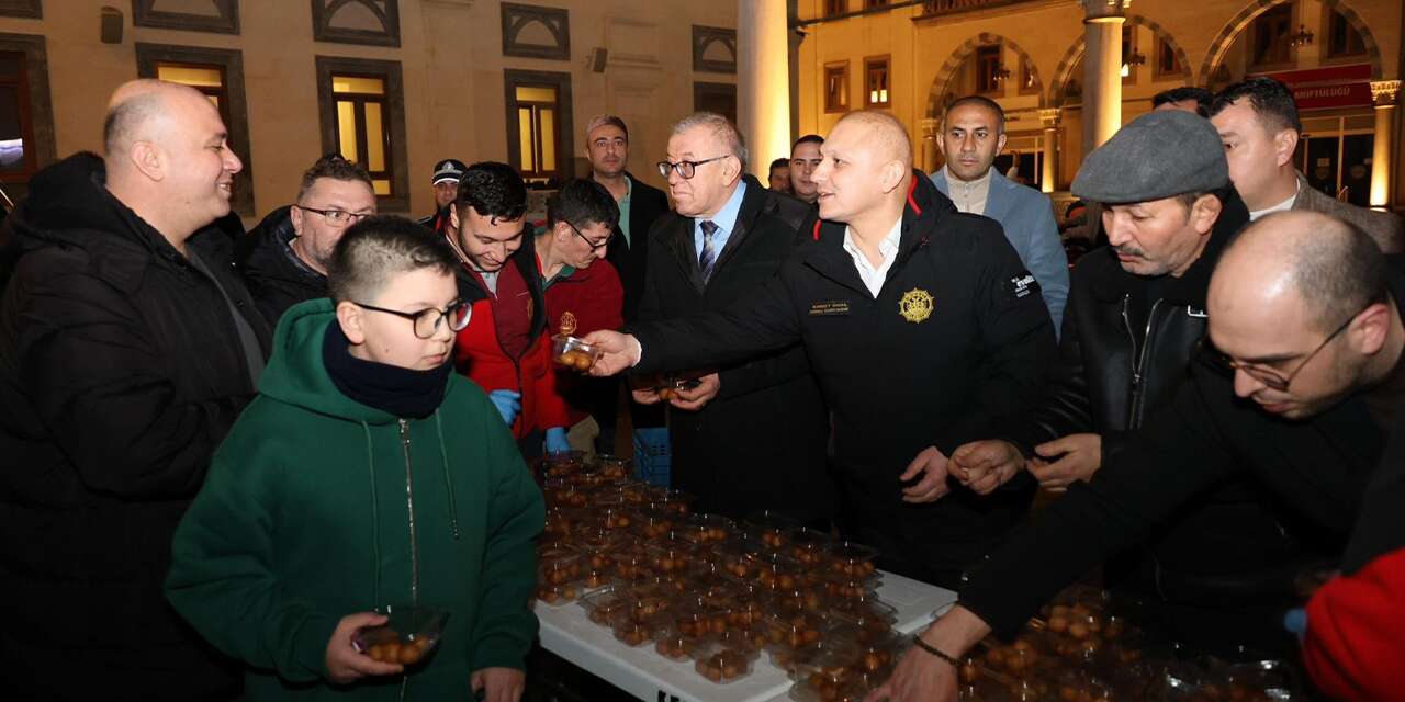 Önal’dan Berat Kandili'nde vatandaşlara lokma ikramı