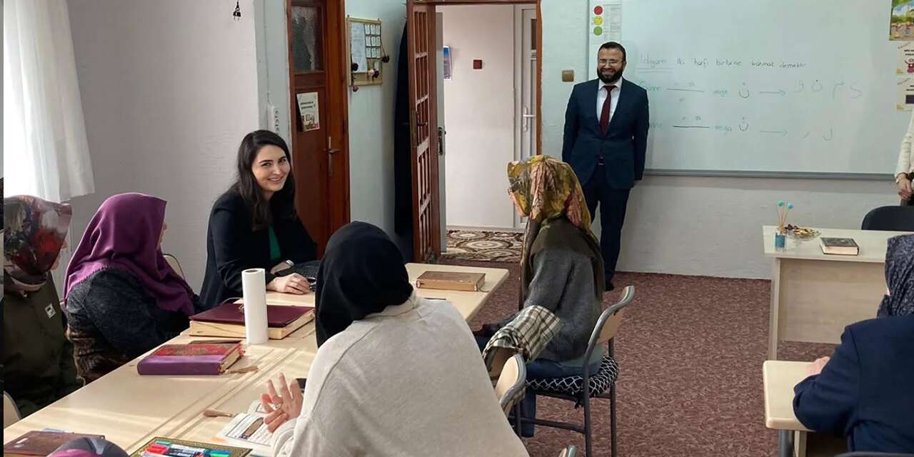 Kaymakam Bozkır’dan Kur’an Kursuna ziyaret