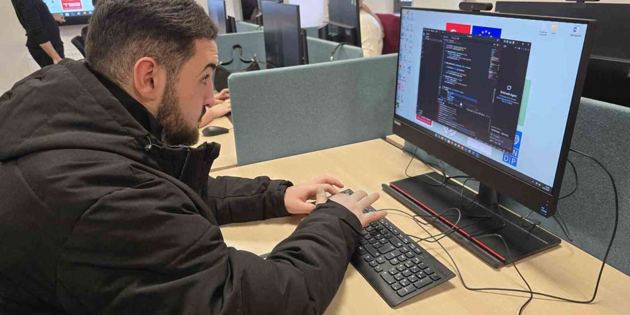 Dijital Gençlik Merkezi yazılım meraklılarına kapılarını açıyor