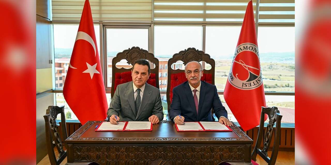 Kastamonu Üniversitesi’nden Giresun Üniversitesi’ne yazılım desteği