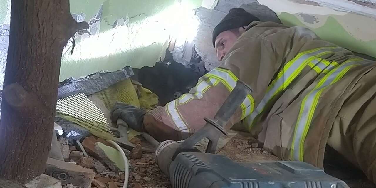 Kırıkkaleli itfaiyeci ile enkaz altında hafızalara kazınan anlar