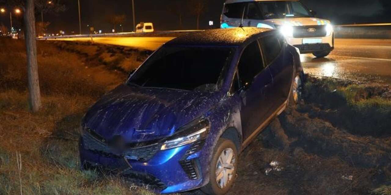 Otomobil şarampole devrildi, sürücü kayıplara karıştı!