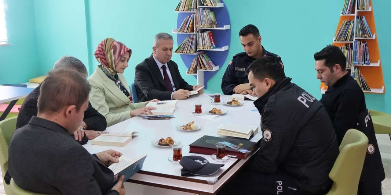 Çelebi’de kütüphanede kitap okuma etkinliği