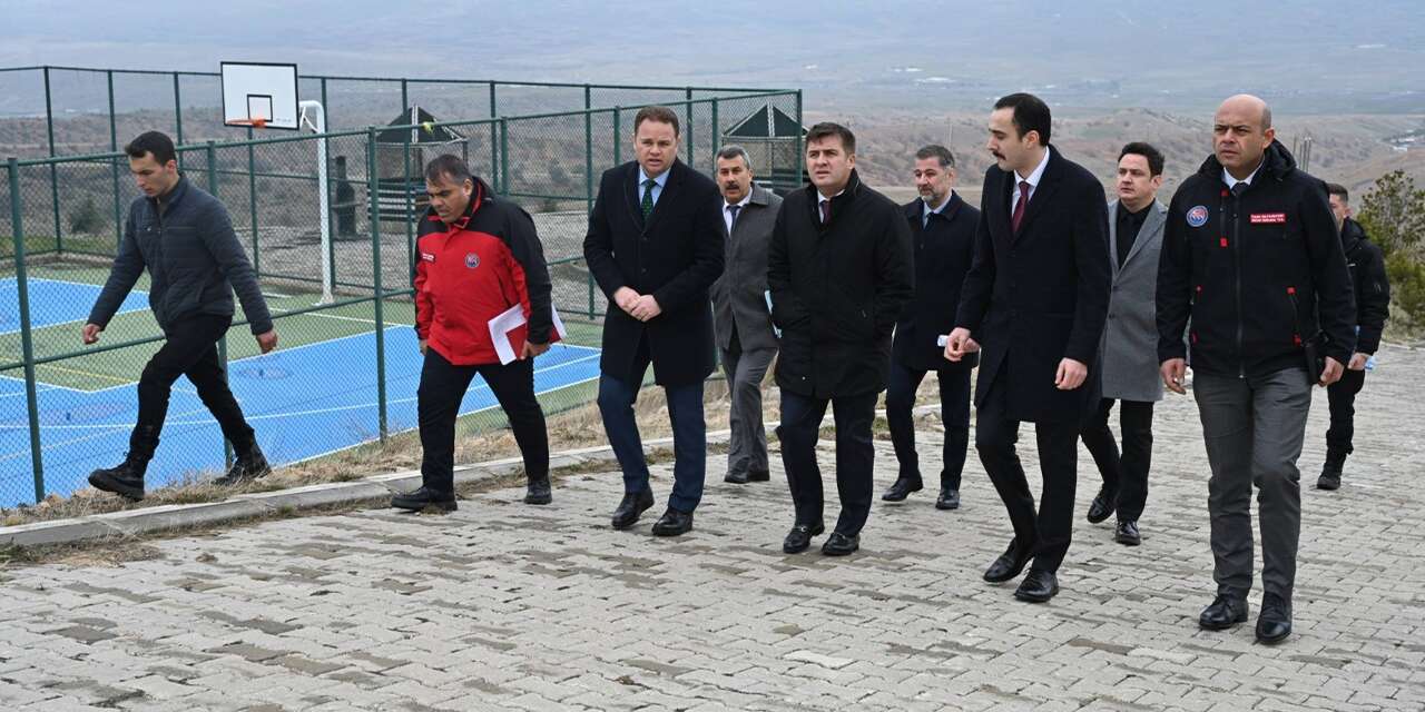 Dinek Dağı Atlı Safari ve Doğa Parkı’nda inceleme