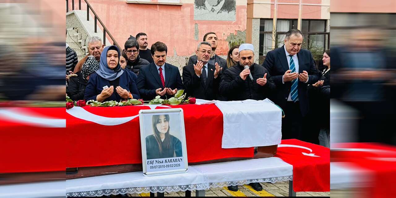 Trafik kazasında hayatını kaybeden Elif Nisa toprağa verildi