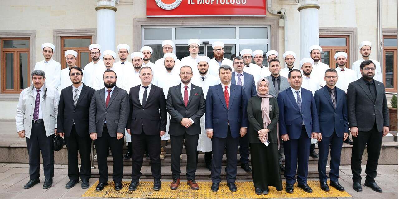 Dini İhtisas Merkezi mezunları göreve hazır
