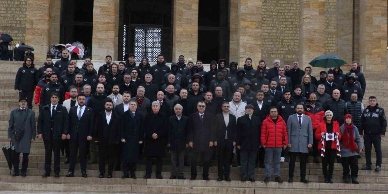 Gençlerbirliği’nden Anıtkabir ziyareti