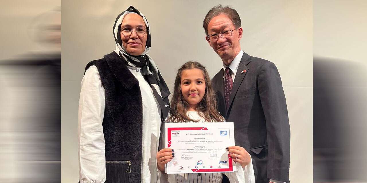 Zeynep’in icadı afet mikrofonu derece aldı: Helal olsun çocuk sana!