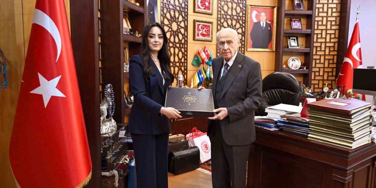 ‘Eserlerle Devlet Bahçeli’ kitabı kamuoyuna sunuldu