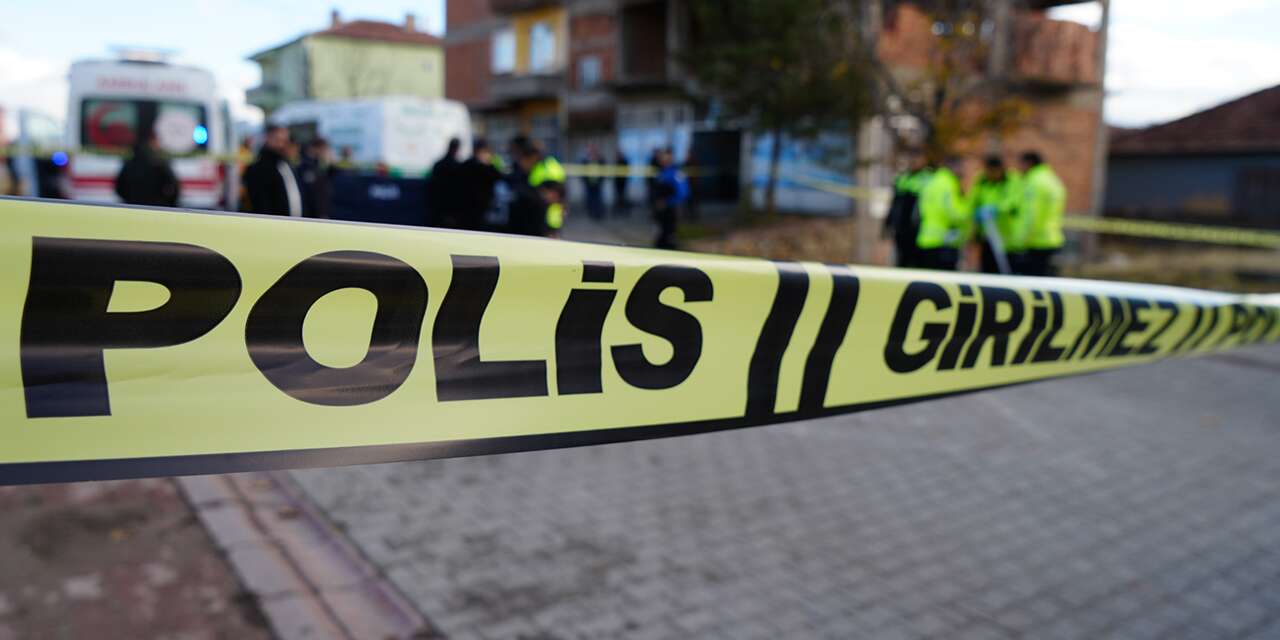 Otomobilin çarptığı 14 yaşındaki kız hayatını kaybetti