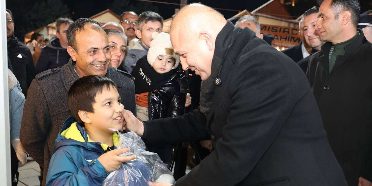 Başkan Önal, meydanda ramazan coşkusunu paylaştı