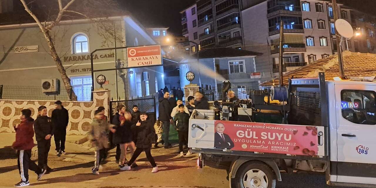 Kırıkkale Belediyesi’nden Ramazan’da Gül Suyu Geleneği