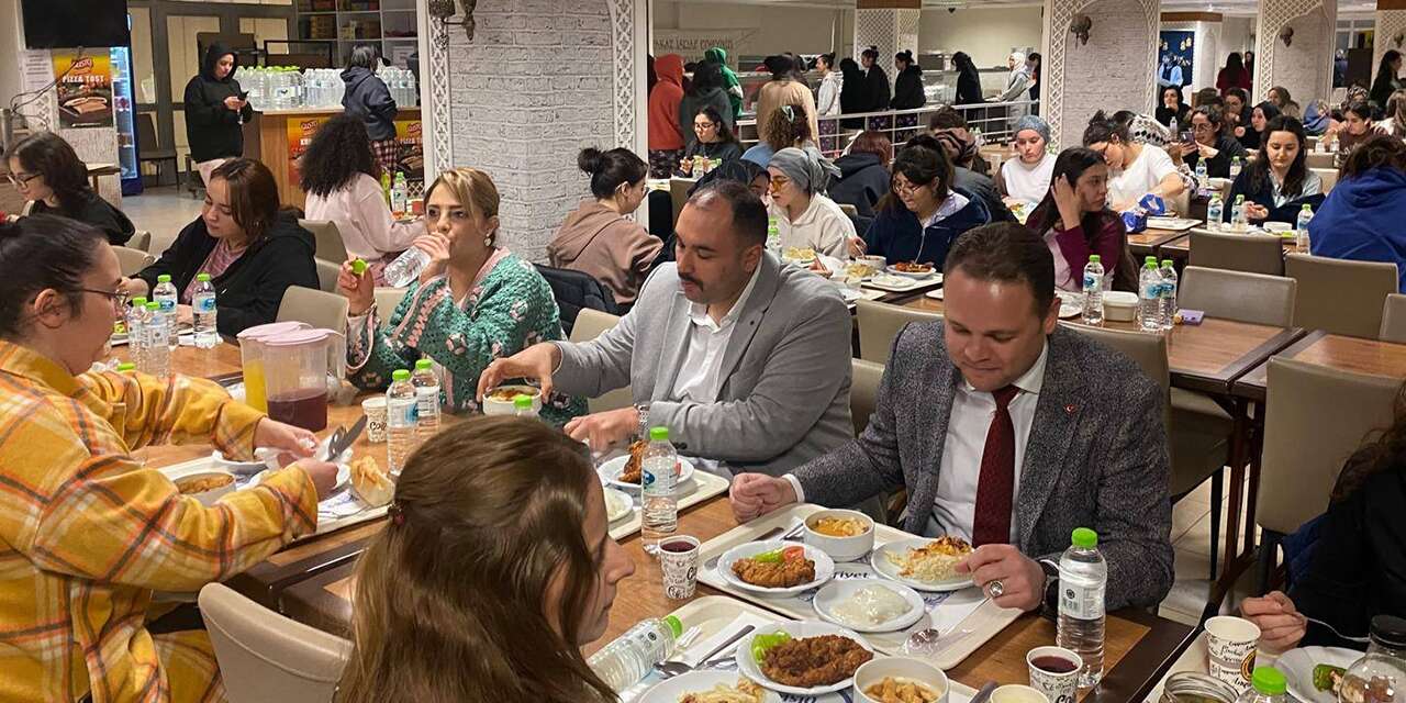 Hatice Hanım Kız Öğrenci Yurdu’nda anlamlı iftar