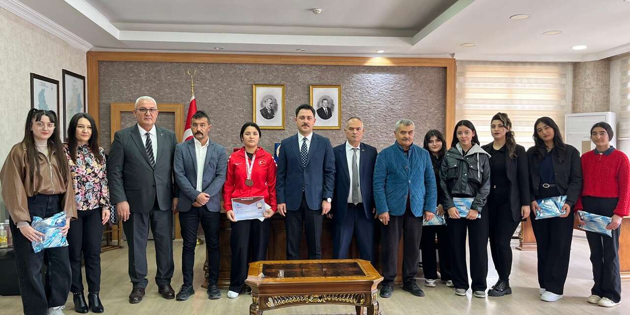 Delice’de öğrenciler gururlandırdı: Helal olsun çocuklar size