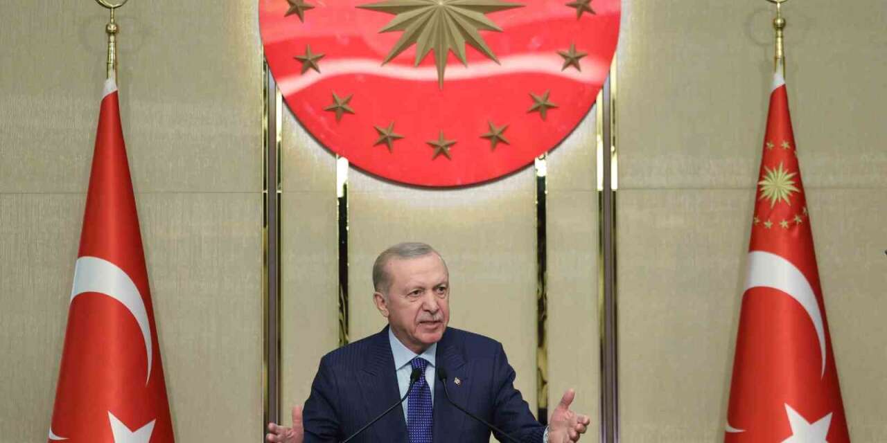 Cumhurbaşkanı Erdoğan: "Her oyunu bozacak, her komployu boşa çıkaracak hazırlığımız var"