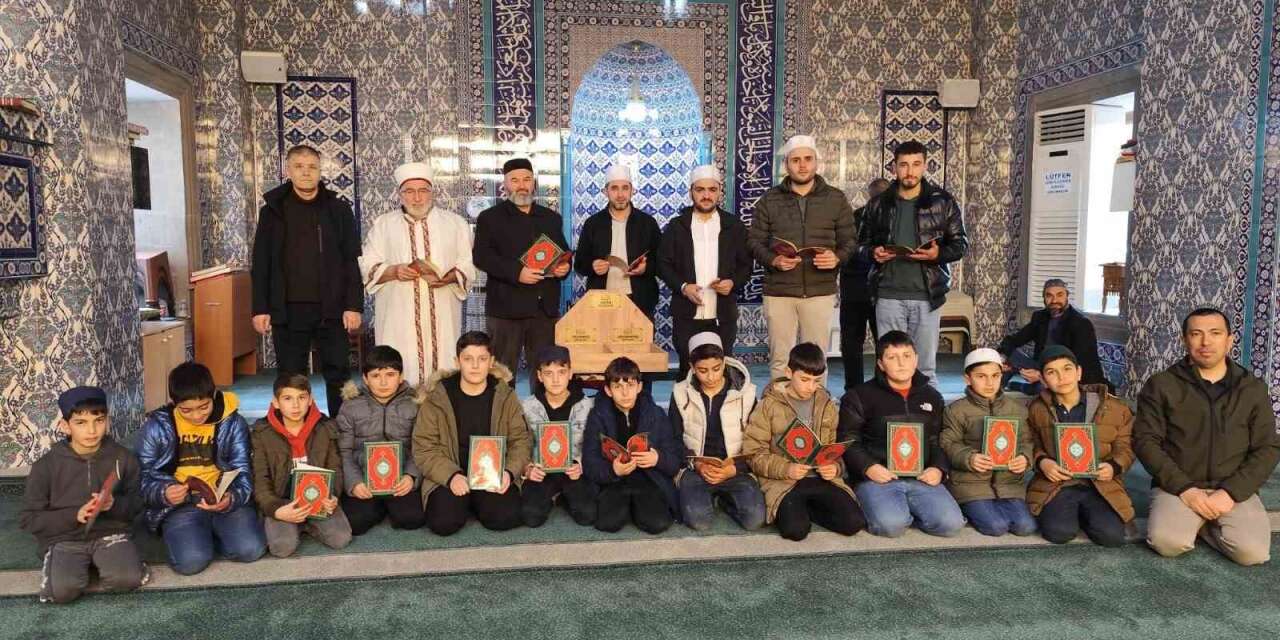 Akdağmadeni’nde gönülleri birleştiren proje: Hatim kumbarası