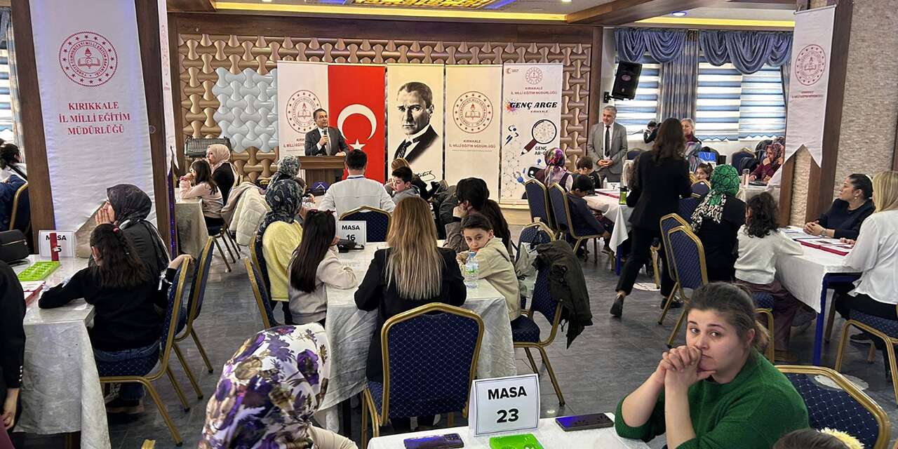 Öğrenciler, bu kez anneleriyle birlikte yarıştı