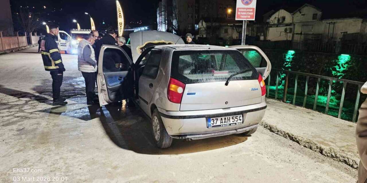 Otomobili küle dönmekten itfaiye kurtardı