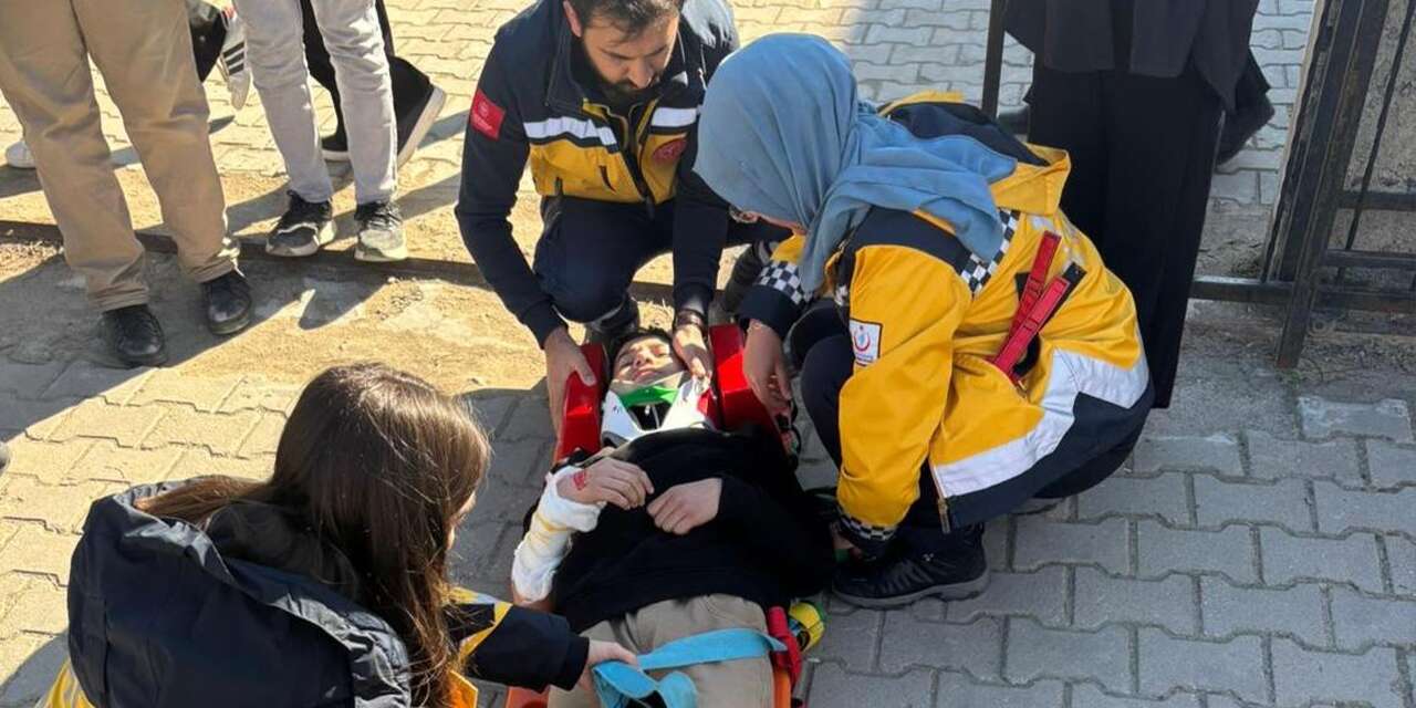 Okulda öğrenci yaralandı! Ekiplerden anında müdahale