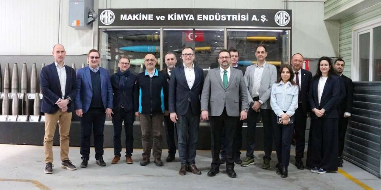 Estonya Savunma heyeti MKE’ye hayran kaldı