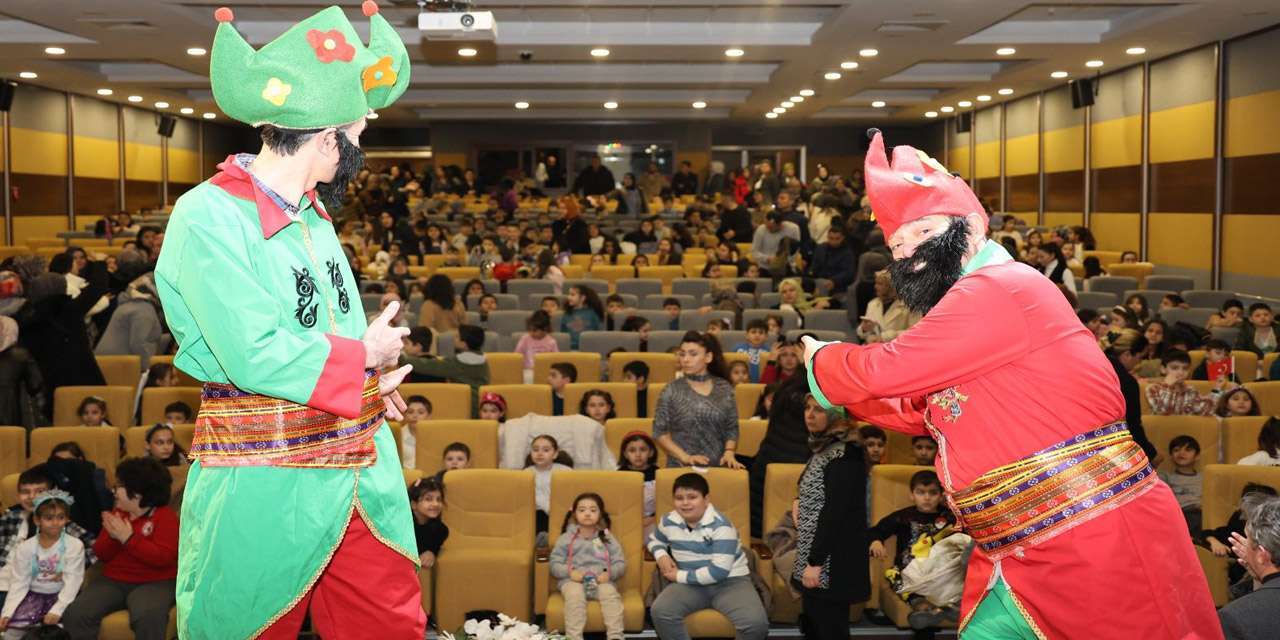 Hacivat ve Karagöz ile geleneksel bir ramazan coşkusu