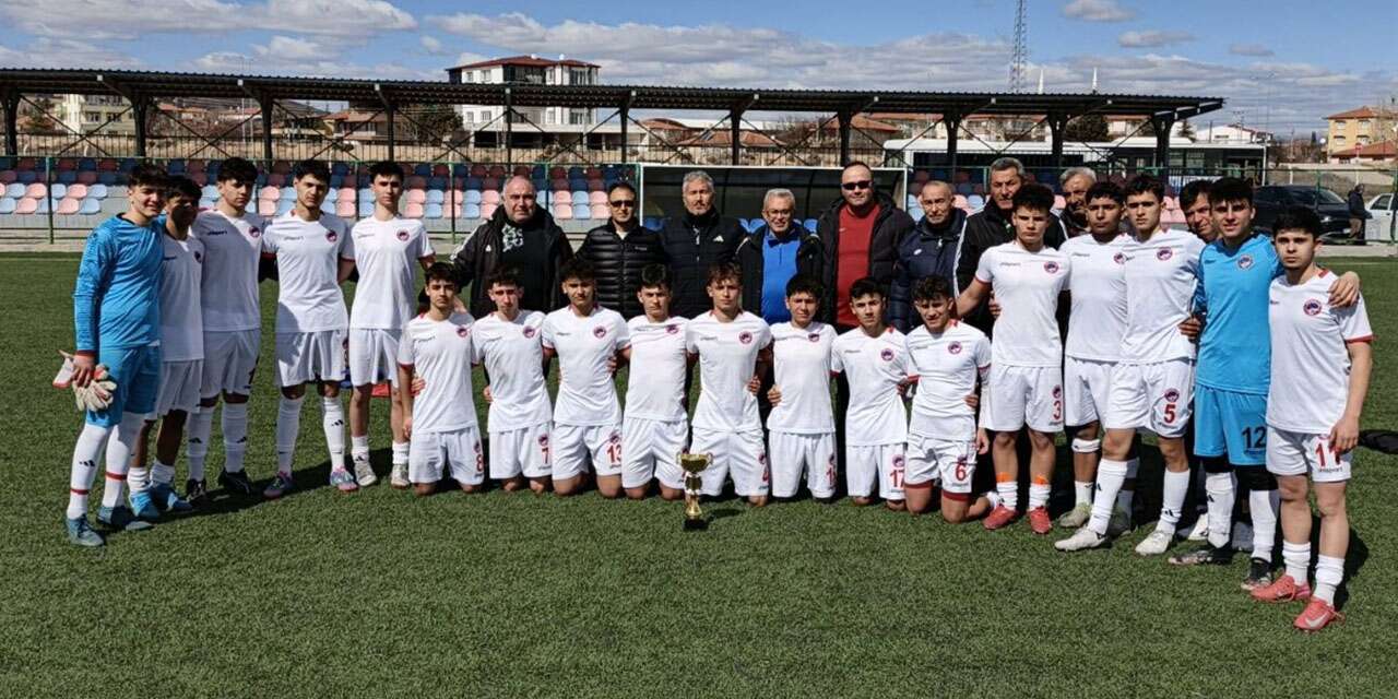 Kırıkkale FK U18 Ligi’nde Şampiyonluğa Ulaştı