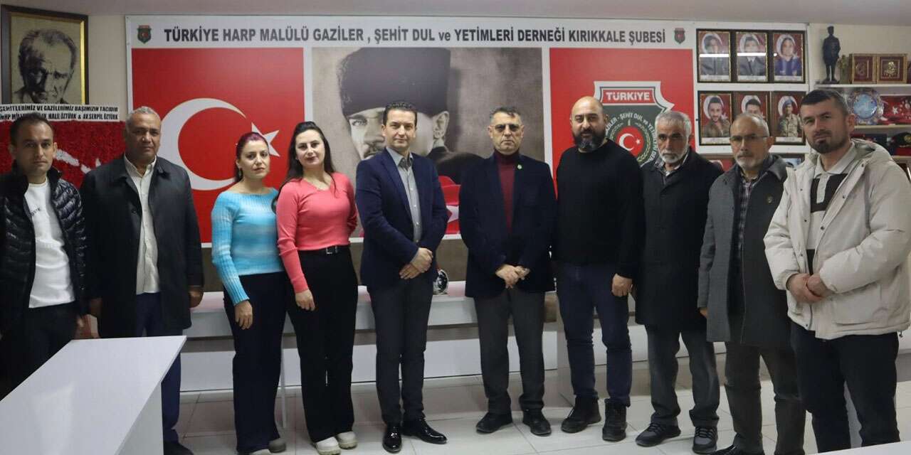 Tiyatro Derneği şehit ailesi ve gazilerle buluştu