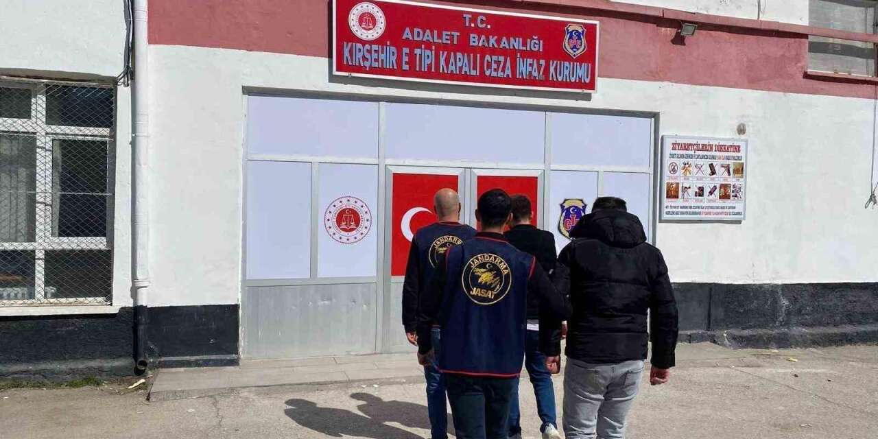 Kırşehir’de hapis cezasıyla aranan 2 kişi yakalandı