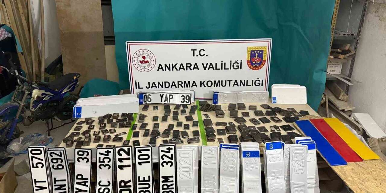 Sahte plaka basımı yapan 2 şüpheli gözaltına alındı