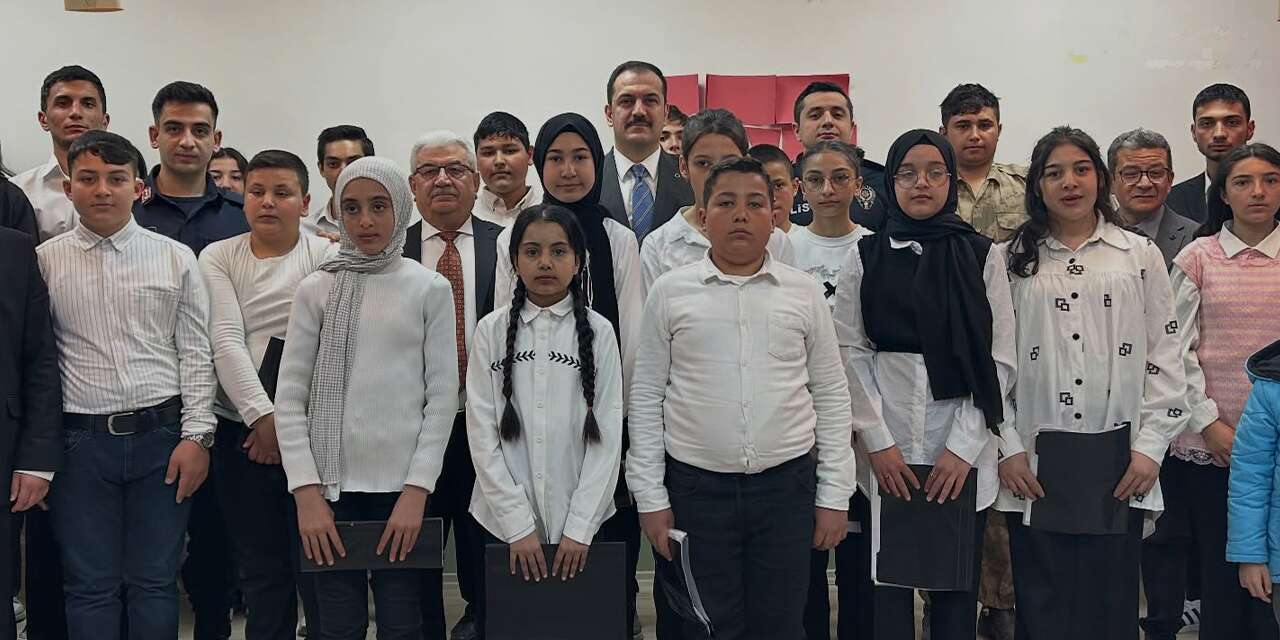 Karakeçili’de öğrenciler hem duygulandırdı hem gururlandırdı