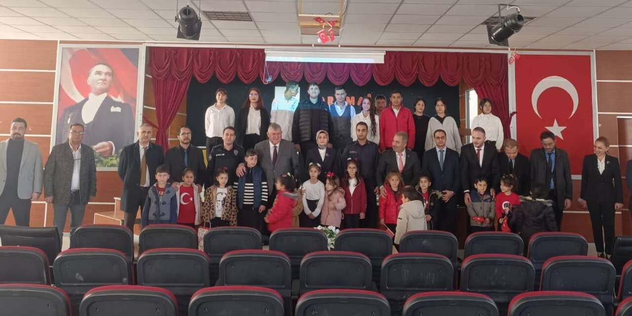 Çelebi’de öğrenciler İstiklal Marşı ile gururlandırdı