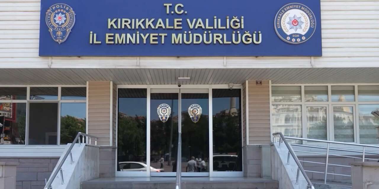 FETÖ'den aranan ihraç hakim ve emniyet amiri yakalandı