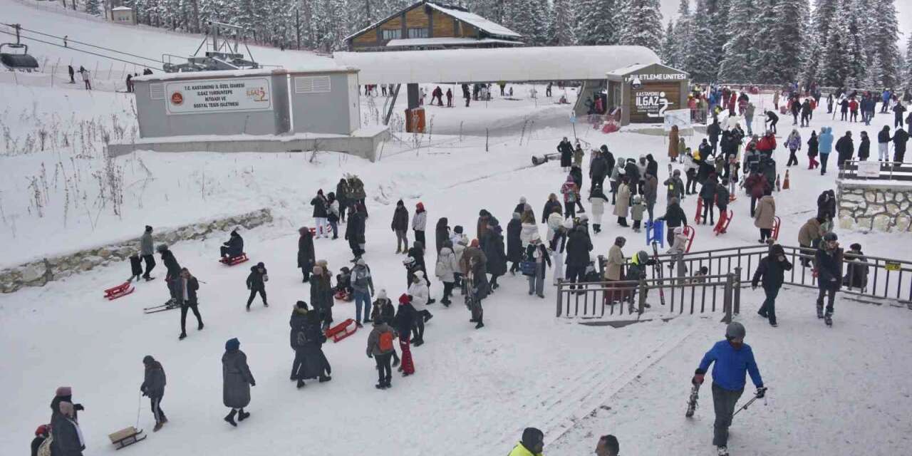 Ilgaz Dağı, bayram tatilinde kayak severleri ağırlayacak