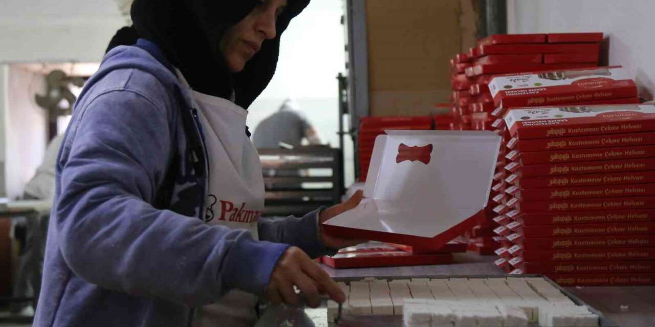 Bayram öncesi imalathanelerde saray helvası mesaisi