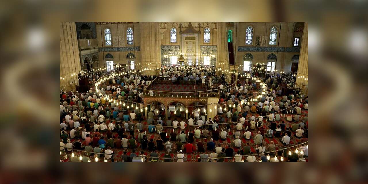 Ramazan Bayram Namazı nasıl kılınır?