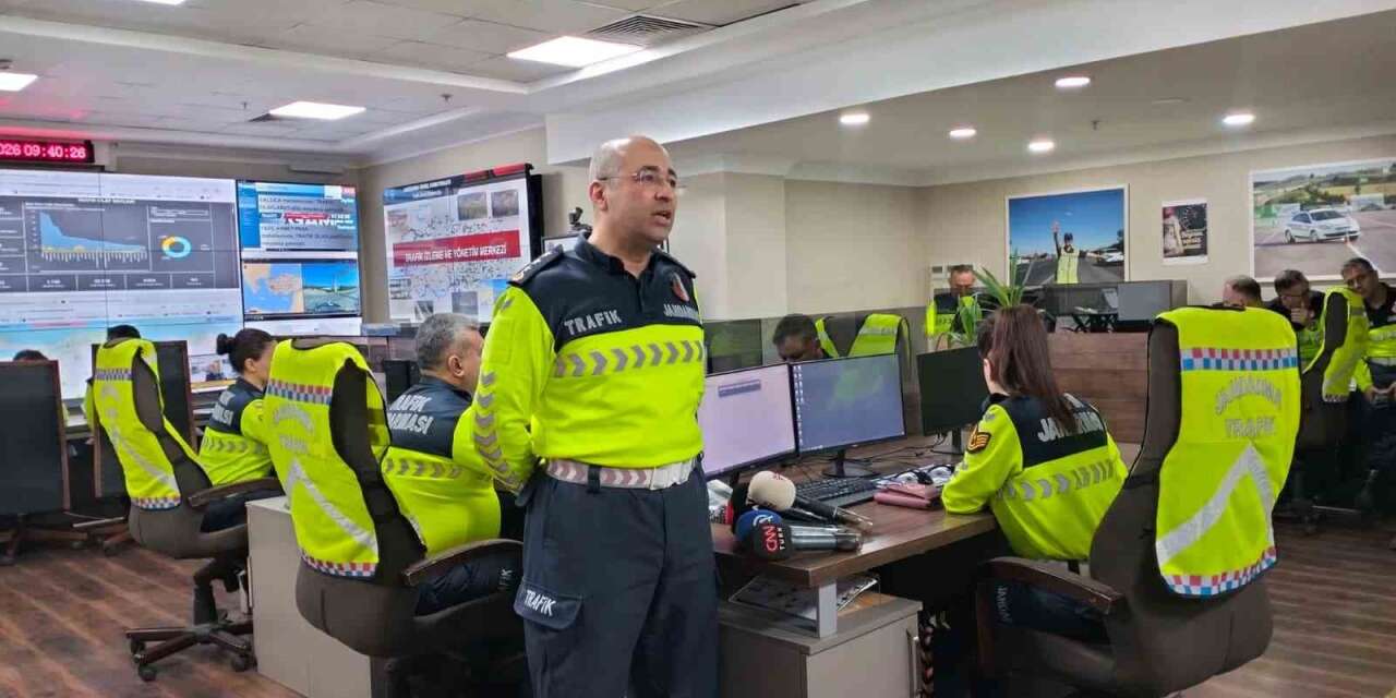 Ankara’da jandarmadan bayram öncesi helikopterli trafik denetimi