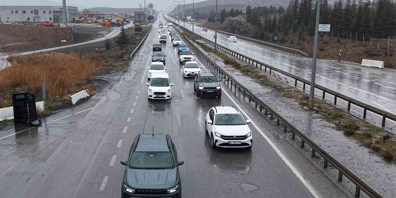 Kırıkkale'de trafik yoğunluğu arttı, Vali uyardı!