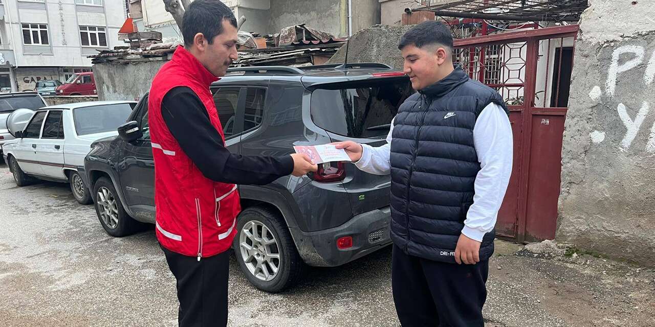 Türk Kızılay’ından çocuklara bayram harçlığı