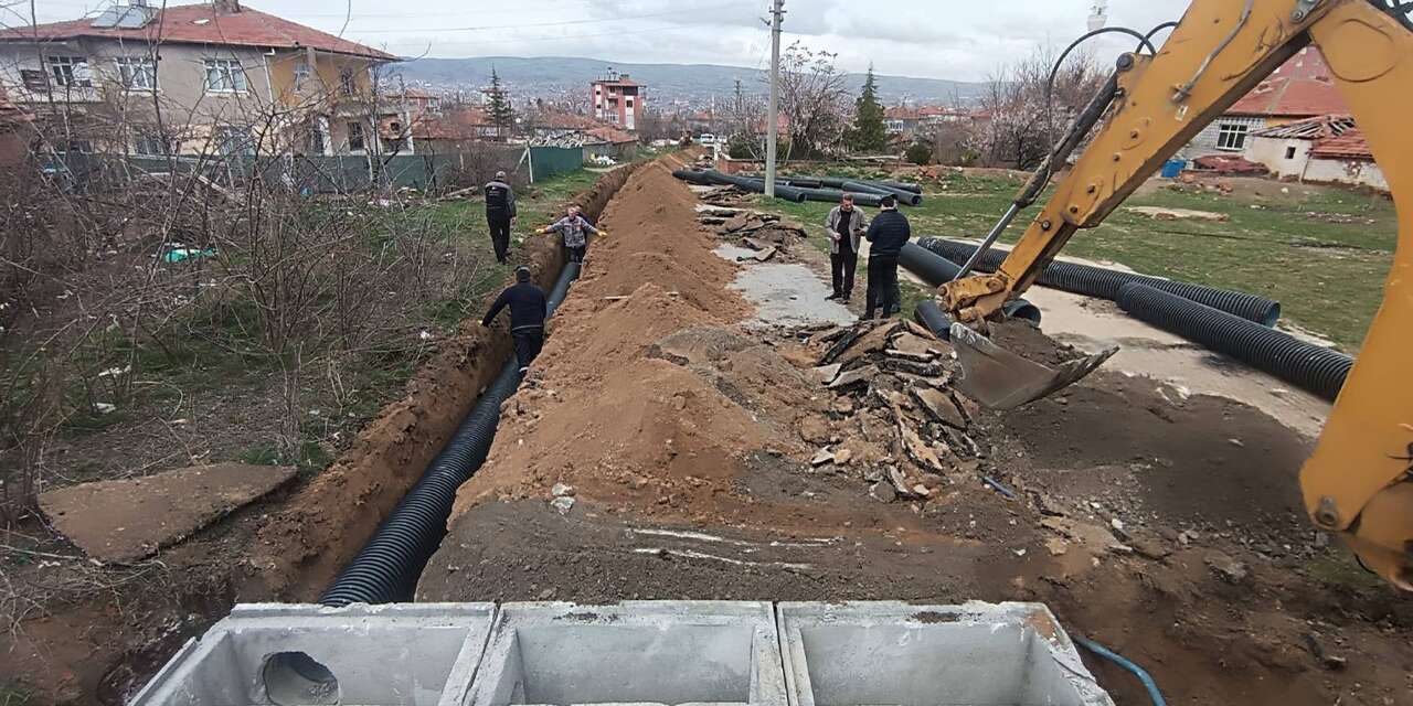 Selim Özer Mahallesi’ne altyapı sorununa neşter vuruldu