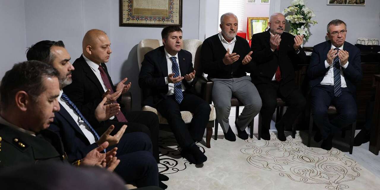 Şehit Semih Yılmaz’ın ailesine duygusal ziyaret